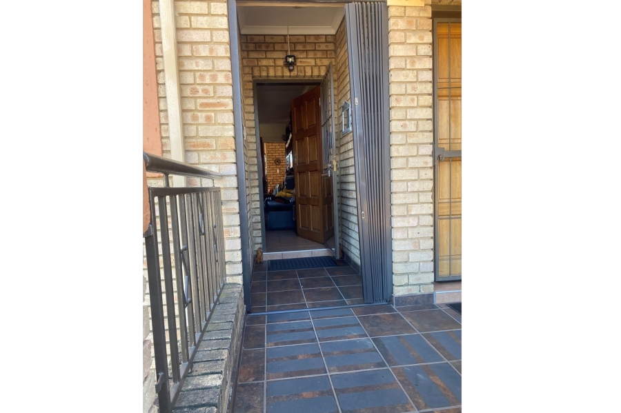 2 Bedroom Property for Sale in Vaalpark Free State